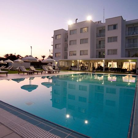 Frixos Suites Hotel Apartments Larnaca Exterior foto